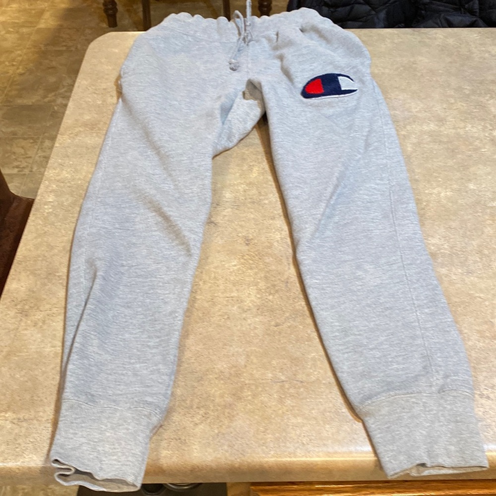 Men’s champion jogger, sweatpants, size small inseam measures about 28”